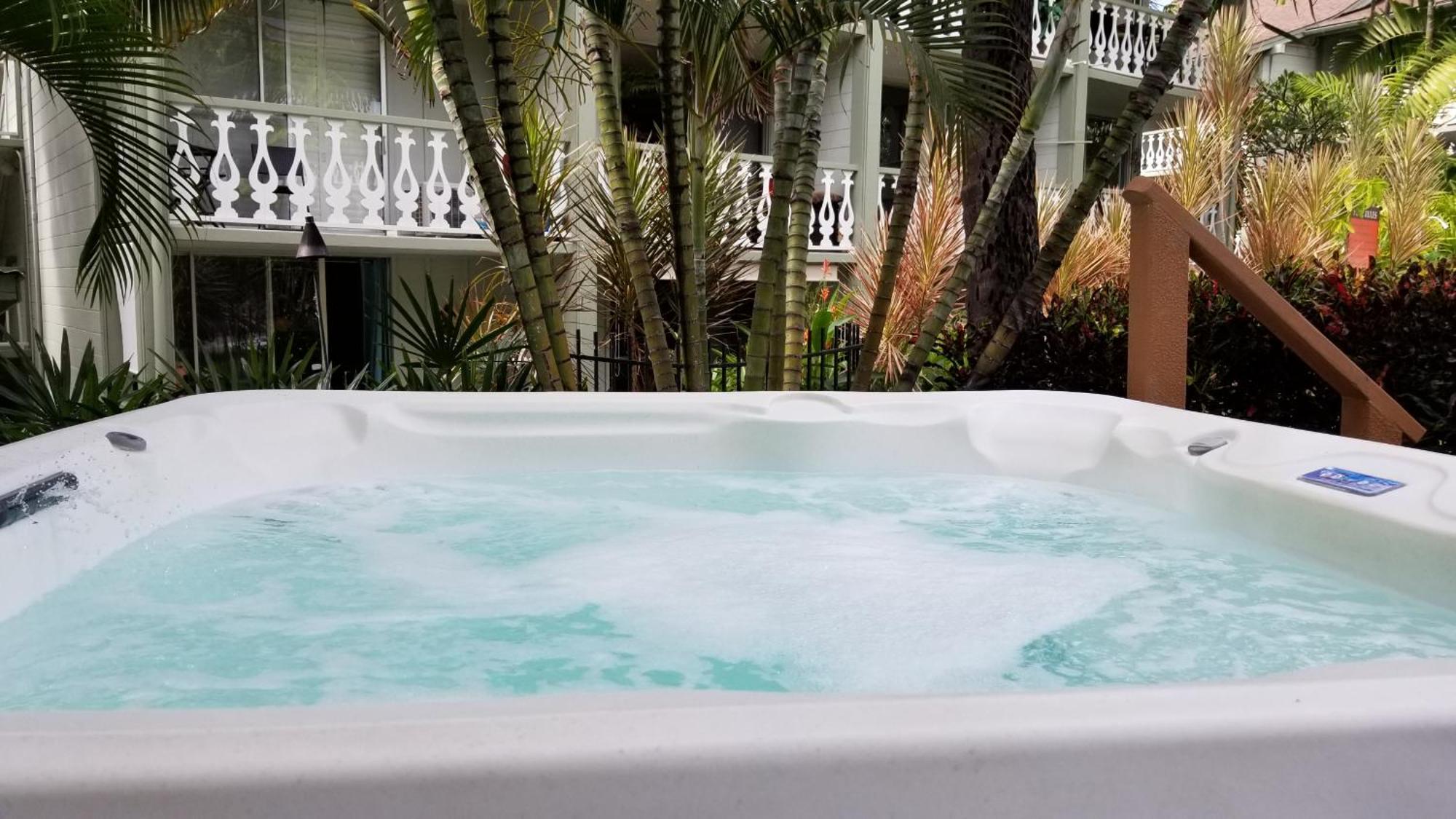 Downtown Hawaiian Paradise Condo With Hot Tub, Pool & Beach - Kona Islander Inn Кайлуа-Кона Екстер'єр фото