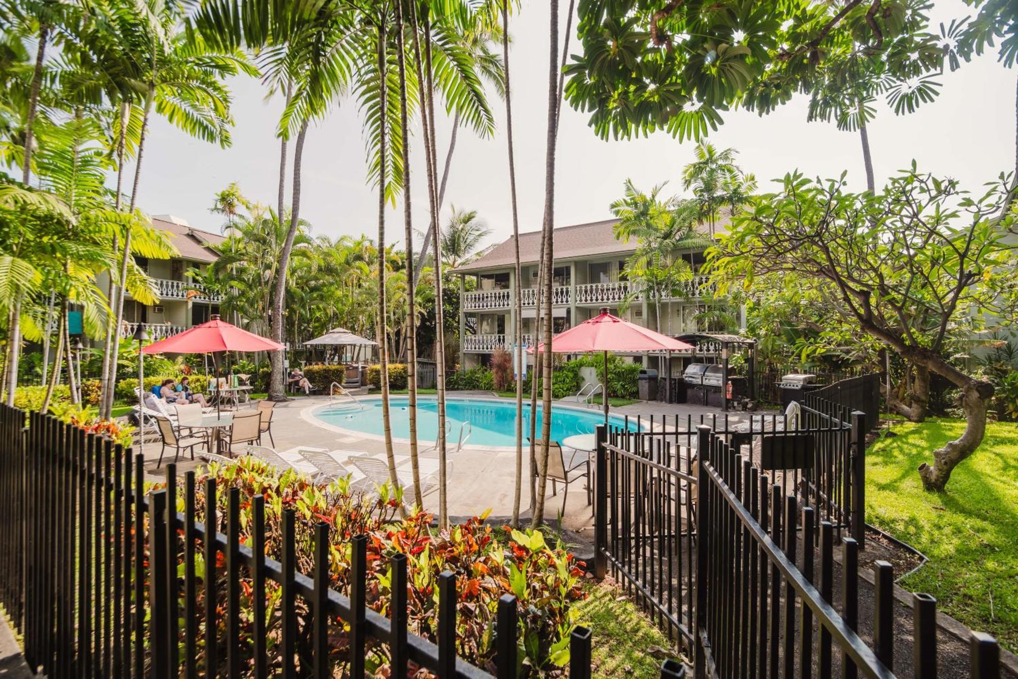 Downtown Hawaiian Paradise Condo With Hot Tub, Pool & Beach - Kona Islander Inn Кайлуа-Кона Екстер'єр фото